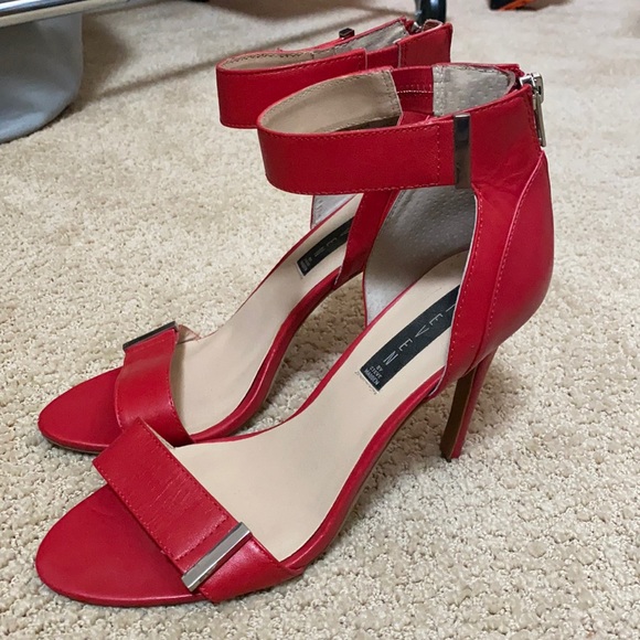 Red heels - Picture 2 of 11